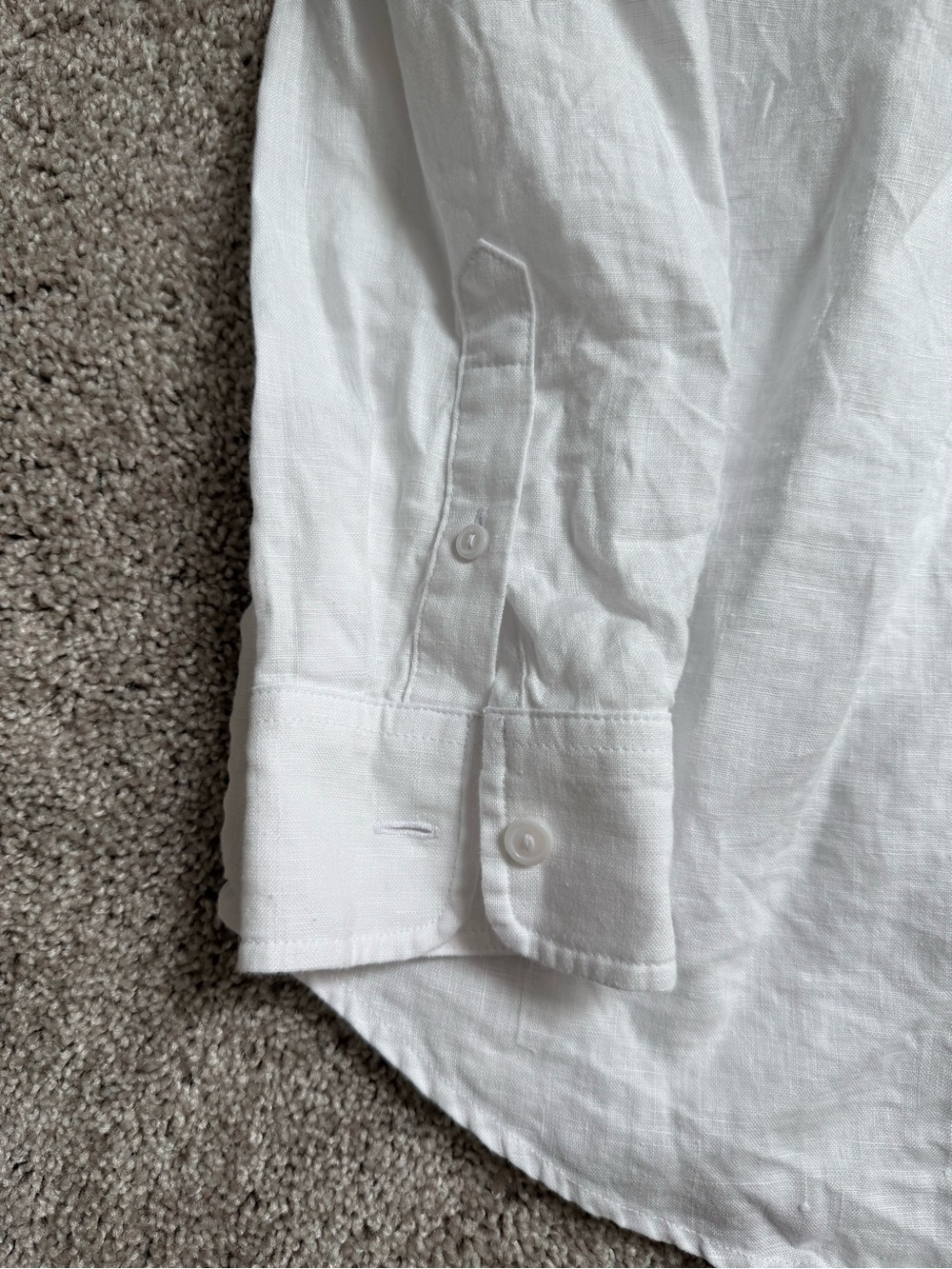 Little Moon by Aritzia Casual Button-Down Linen Shirt in White - Picture 7 of 7